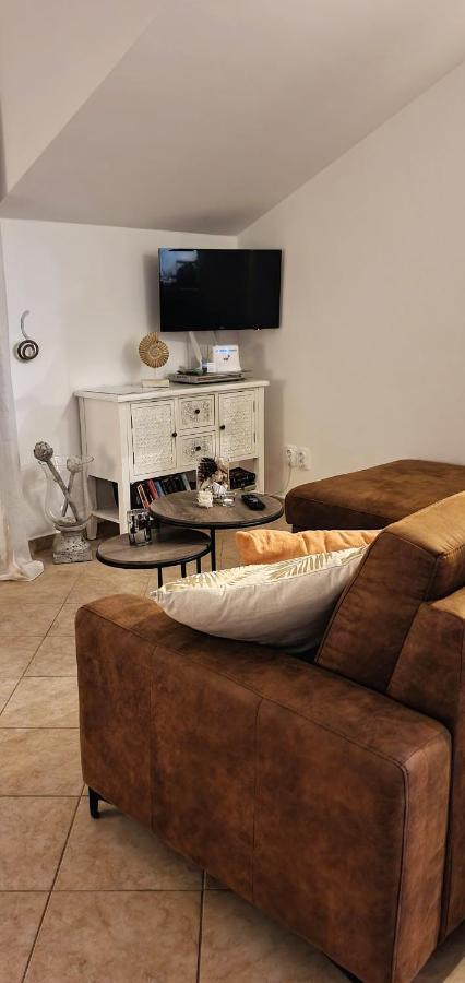 Apartment Kate สลาทิเน ภายนอก รูปภาพ
