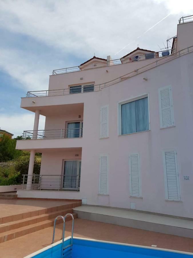 Apartment Kate สลาทิเน ภายนอก รูปภาพ